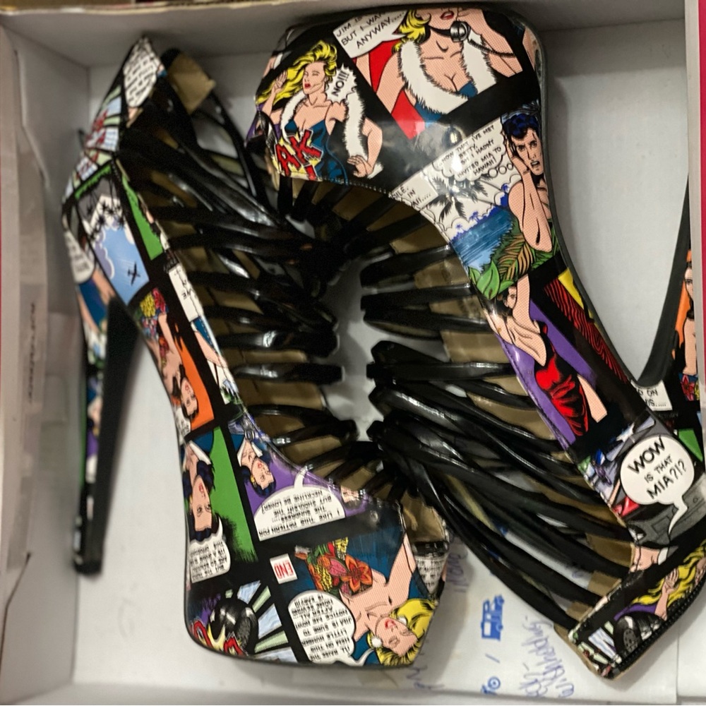 Comic book heels!